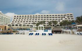 Golden Parnassus Resort And Spa Cancun